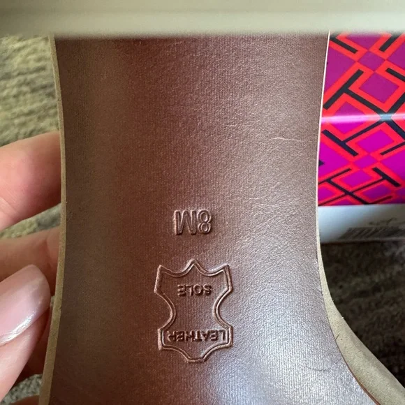 Tory Burch Beige and White Heels - Picture 5 of 7